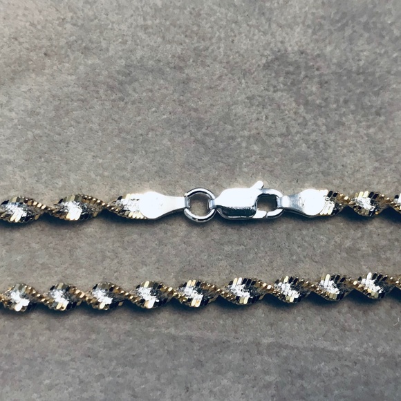 Sterling Silver Herringbone Twist Chain - Picture 6 of 8